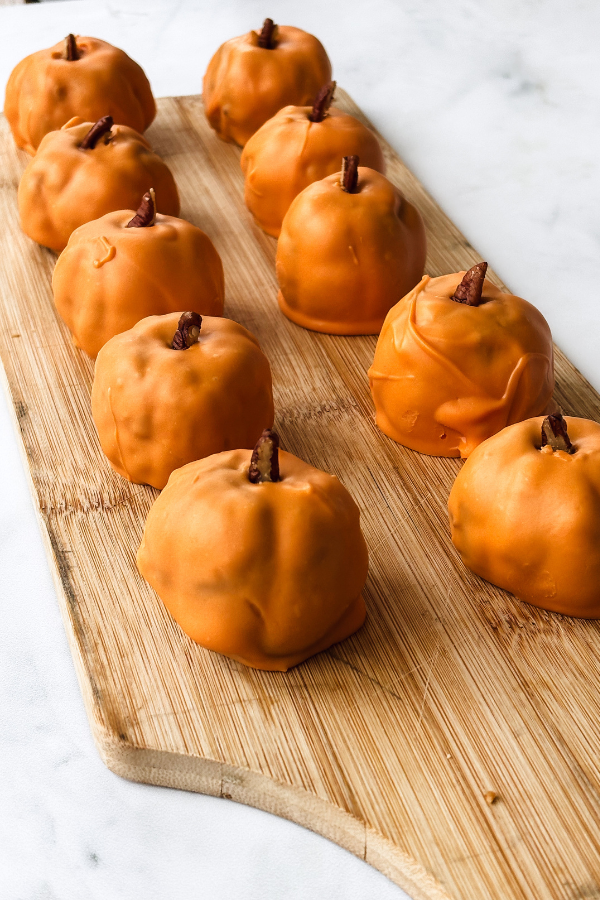 pumpkin cake pops